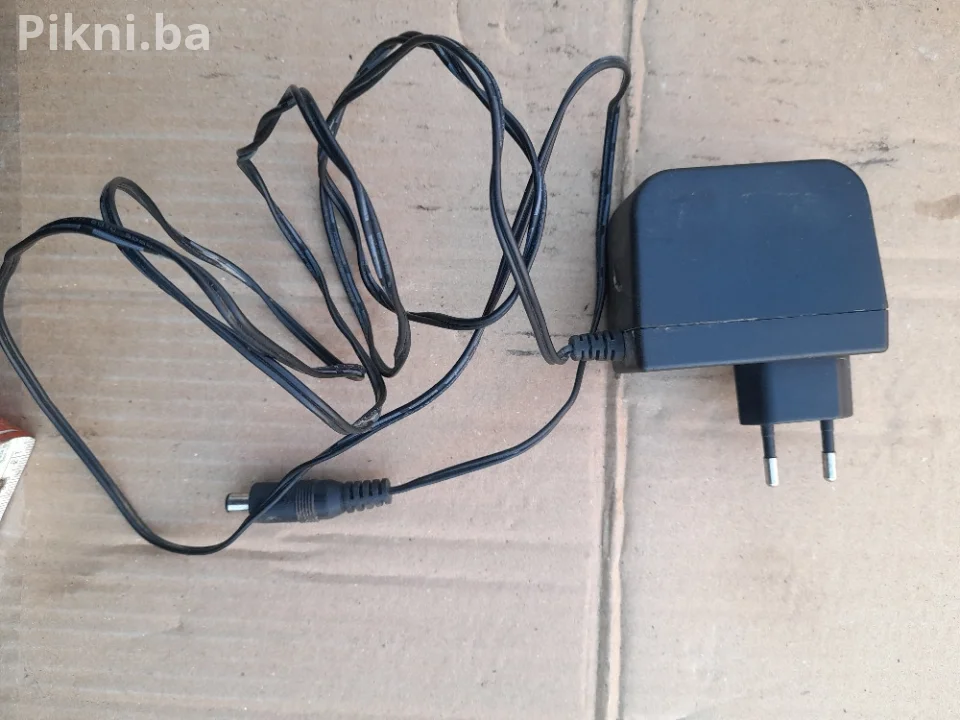 Adapter DVE 12V 2A - Switching Ispravljač - Punjač 12 Volti