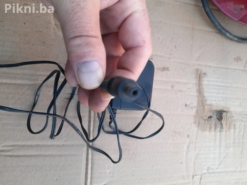 Adapter DVE 12V 2A - Switching Ispravljač - Punjač 12 Volti