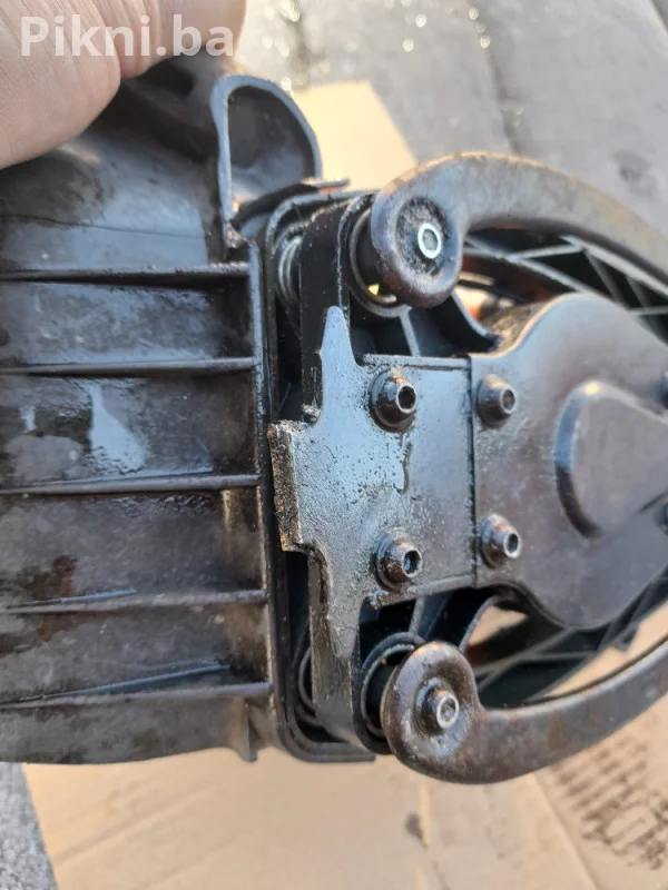 Trimer Husqvarna 18H makaze za živicu - ISPRAVAN MOTOR (Uvoz Njem