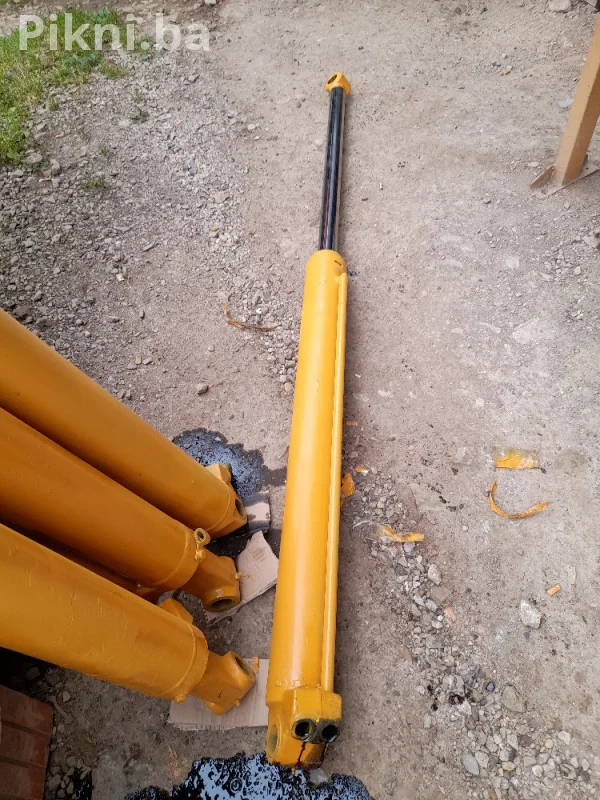 Hidraulicni cilindar klip 118cm bager utovarivac traktor skip MF