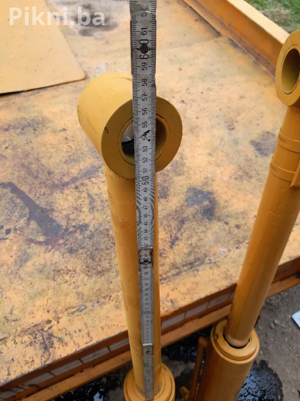 Hidraulicni cilindar klip 128cm bager traktor utovarivac skip