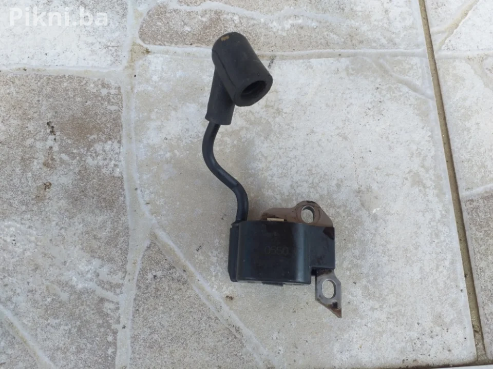 Bombina elektronika STIHL 0550 motorne trimeri