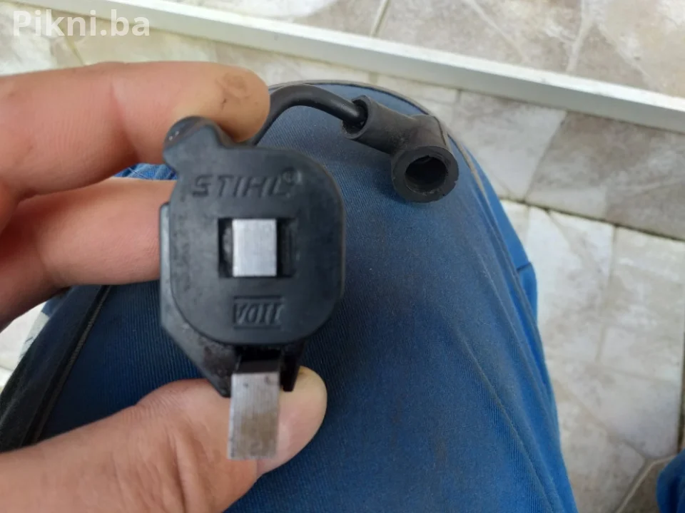 Bombina elektronika STIHL 0550 motorne trimeri