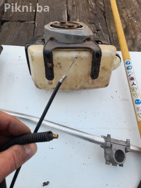 Dijelovi za trimer Ryobi RBC-40SB (40cc) - Motor ispravan!