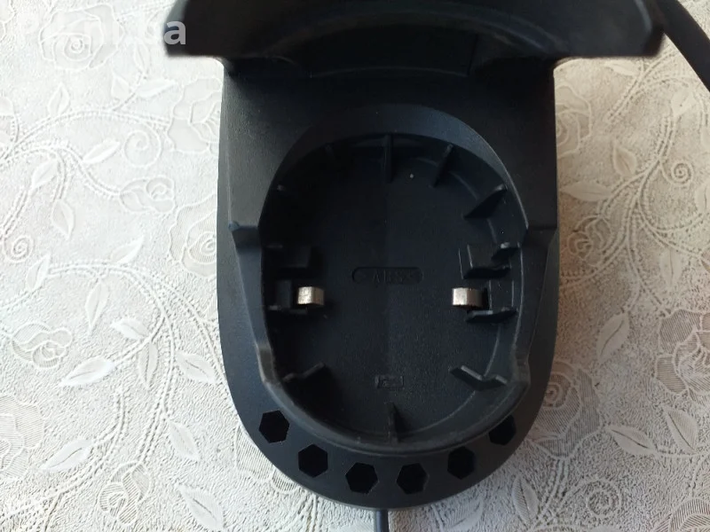 Punjac za baterije Bosch 11,7v aku busilica