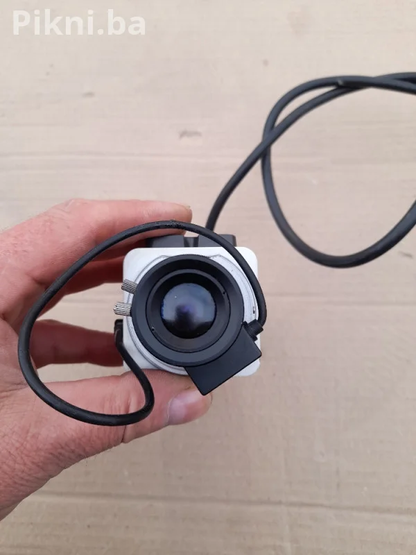 Vanjska kamera JVC kamere čitaj pod detaljno