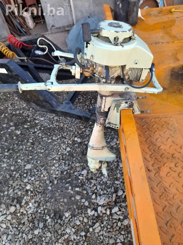 RIJETKO! Vanbrodski Motor SCHWABE 5 ISPRAVAN Radi savršeno!