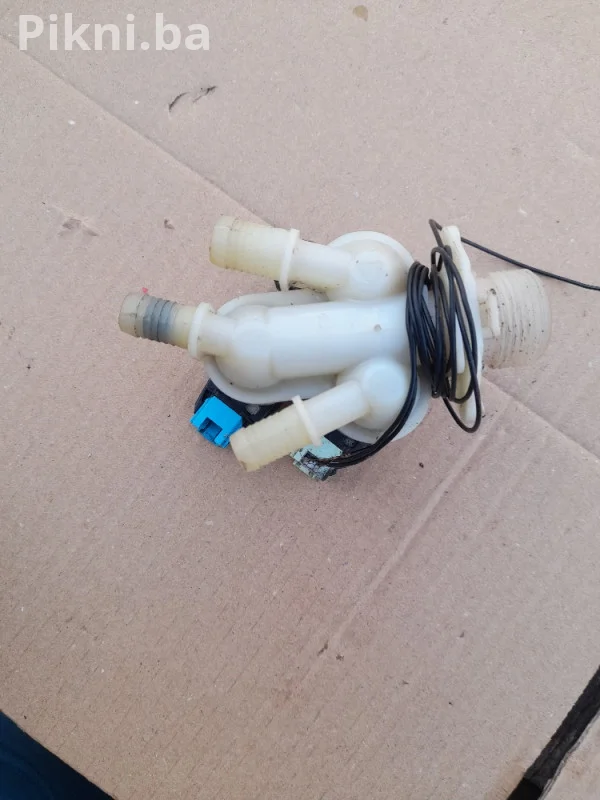 Trostruki Solenoidni Ventil za Vodu za Veš Mašinu 3x - 132518800