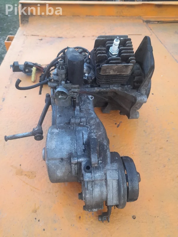 Masina skuter honda AF22 49CM motor dijelovi