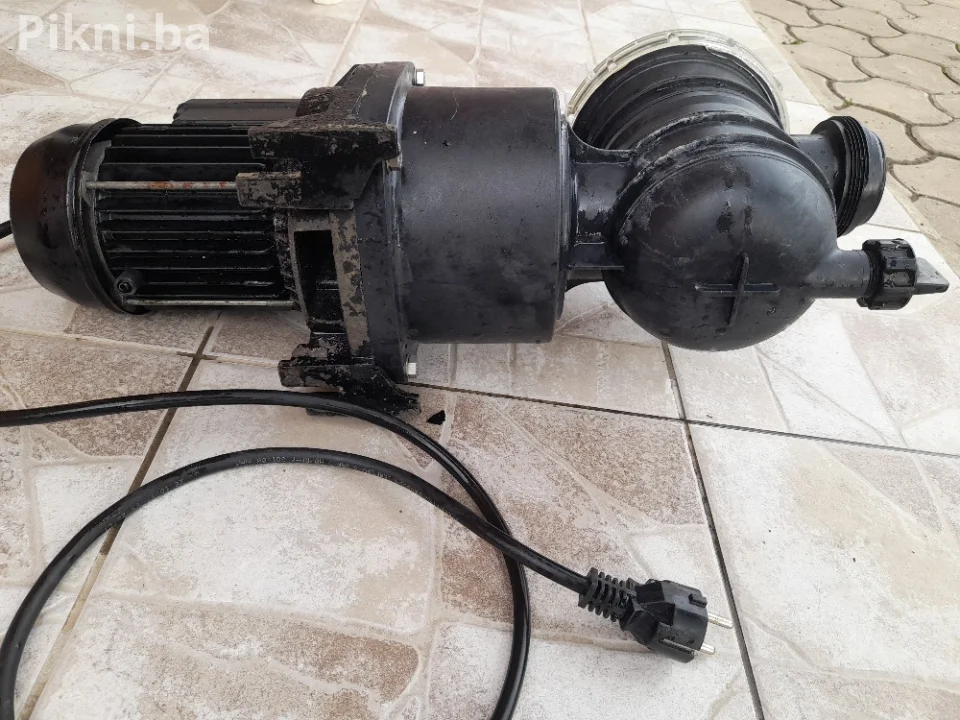 BRZA PRODAJA! PENTAIR VODENA PUMPA ZA BAZEN SW-8 M SAMO 200 K