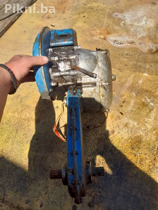 Motor sa mjenjačem i reduktorom (Solo Kleinmotoren) – za dijelove kopačica freza