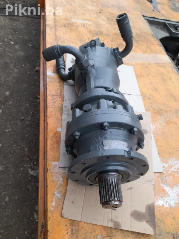 Hidromotor sa reduktorom BREVINI hidro motori bager buldozer skip