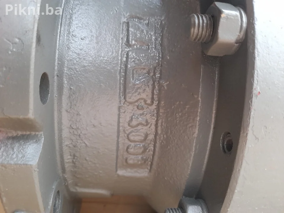 Hidromotor sa reduktorom BREVINI hidro motori bager buldozer skip