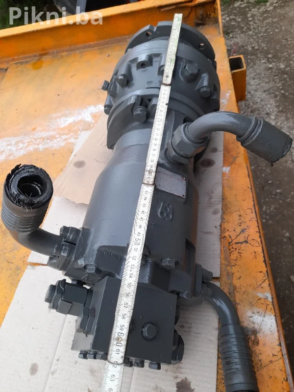 Hidromotor sa reduktorom BREVINI hidro motori bager buldozer skip