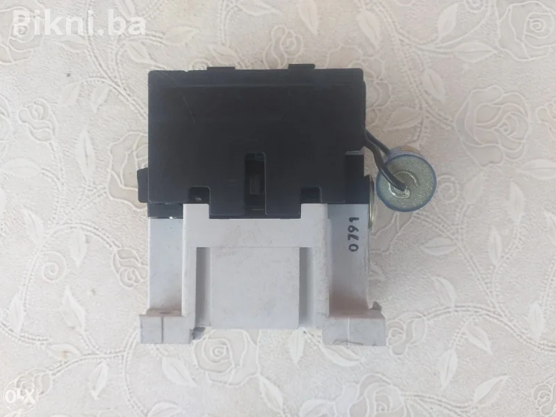 KONTAKTOR Elektro sklopka CA 3-12 4-5,5kw 25A