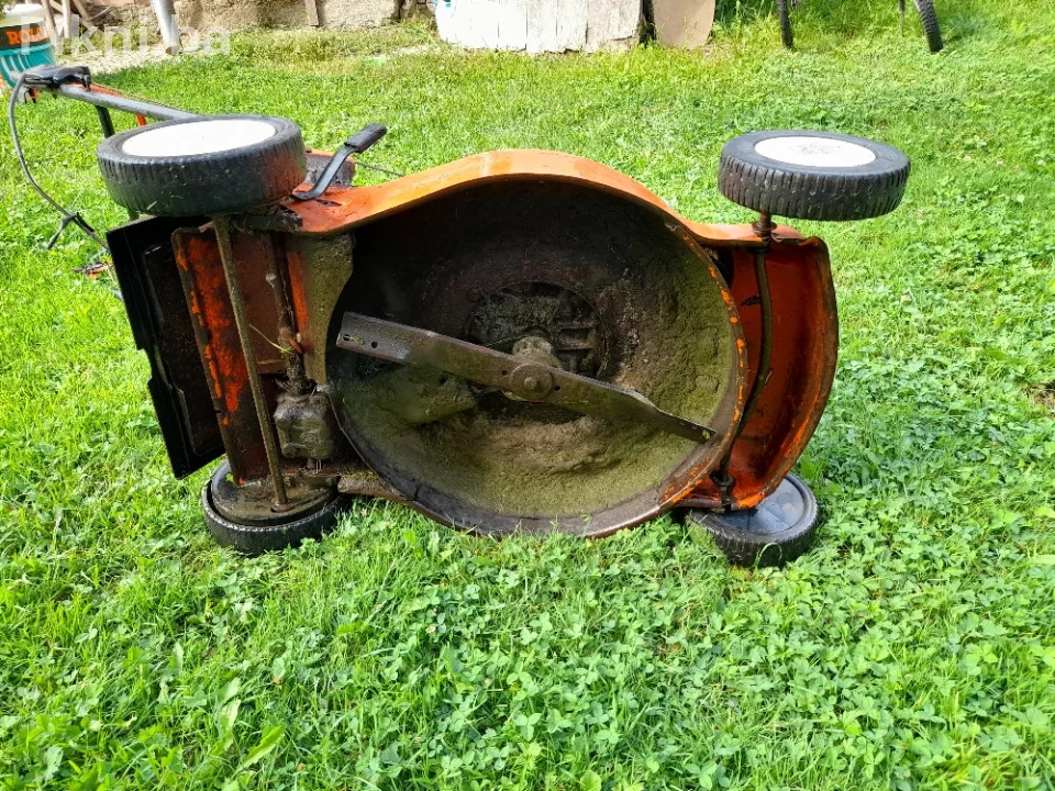 Kosačica Honda GCV135 4.5 KS – sa vučom kosilice benzin