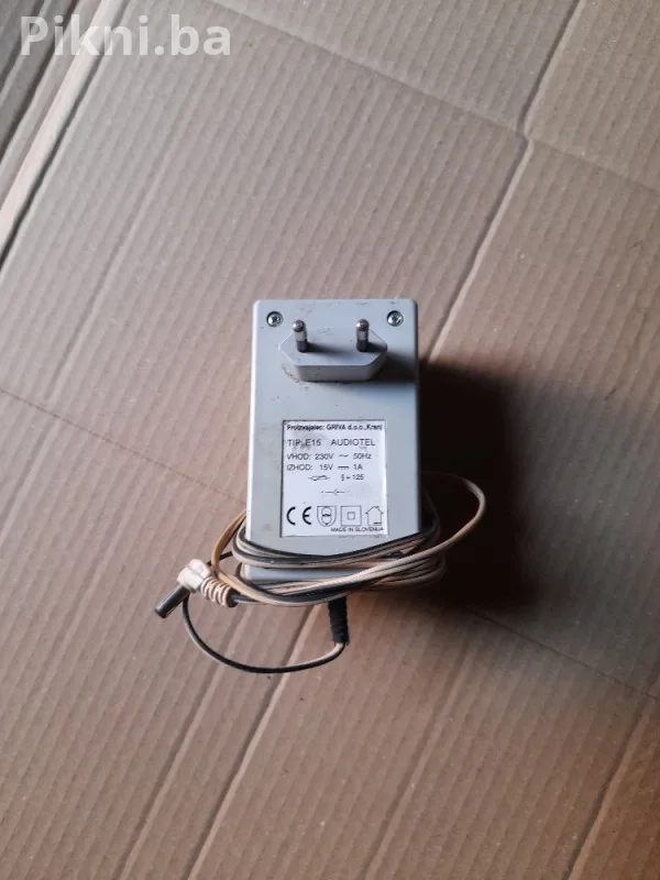 GRIVA E15 AUDIOTEL Naponski Adapter - 15V AC 1A - punja pretvarač napona