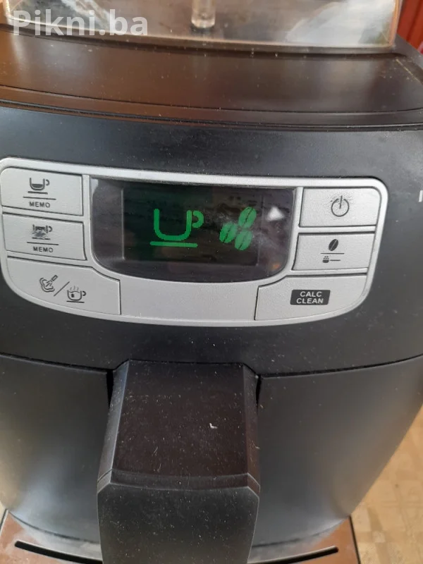 Saeco Intelia aparat za kafu - kao nov, samo 180 KM! Kafeaparat