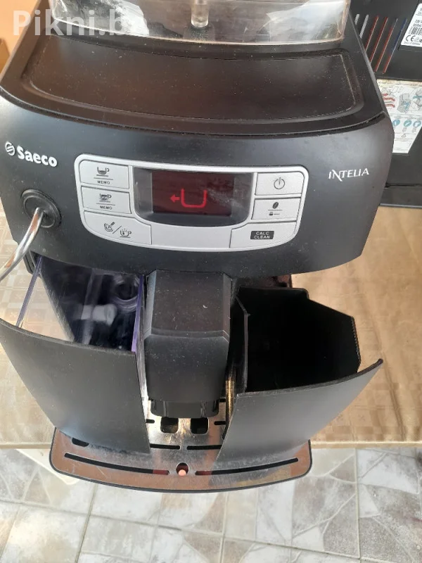 Saeco Intelia aparat za kafu - kao nov, samo 180 KM! Kafeaparat