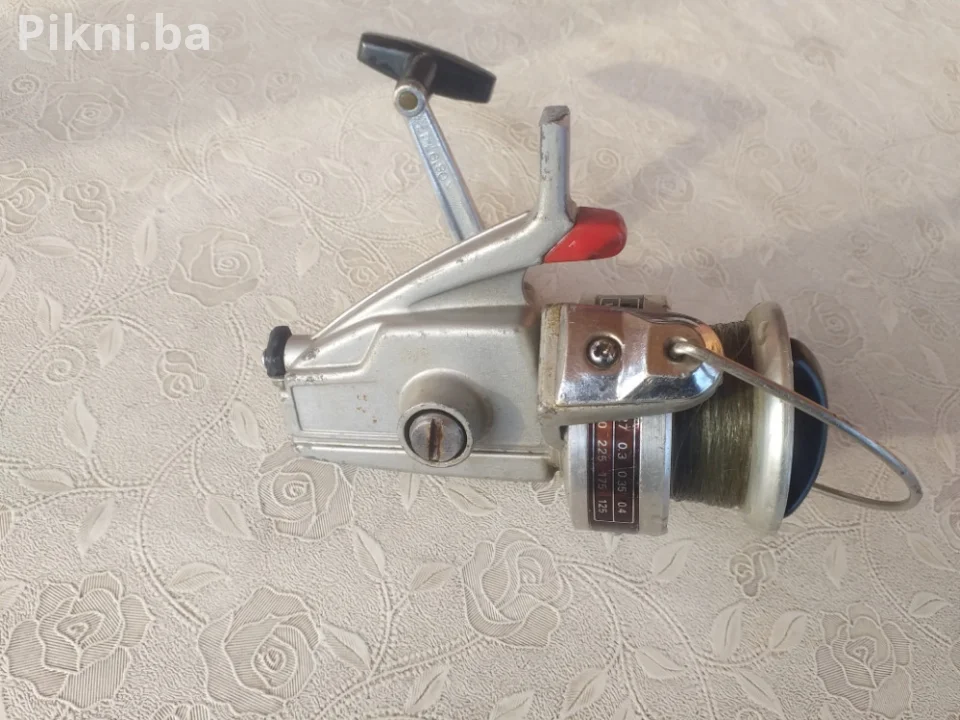 DAIWA 5000C Mašinica za Ribolov - Puknut Nosač ( Za dijelove/popravak )
