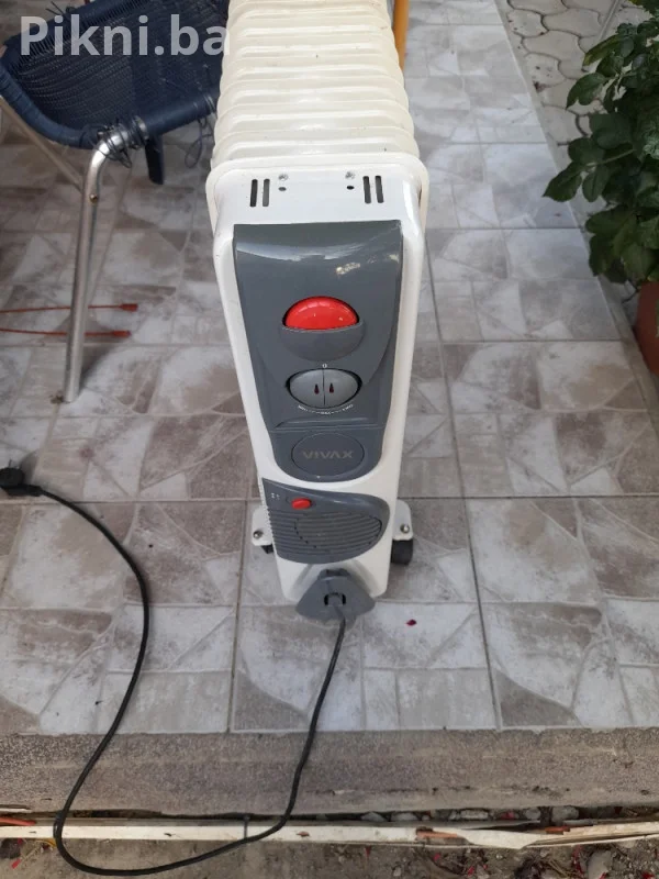 Uljani radiator grijalica Vivax 2500+400W ventilatorom - odličan