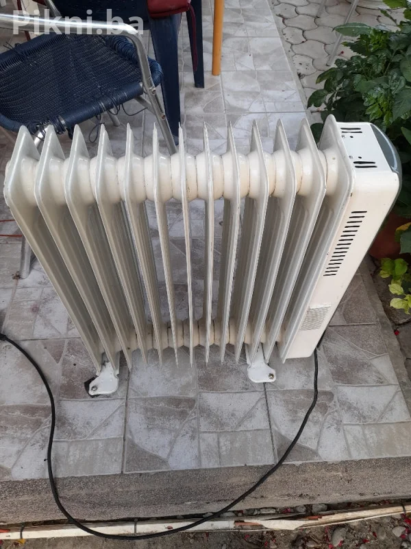 Uljani radiator grijalica Vivax 2500+400W ventilatorom - odličan