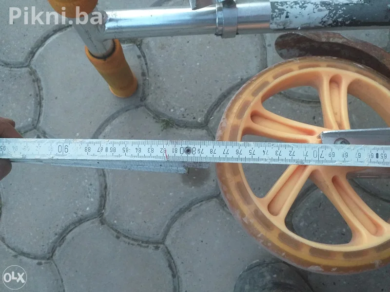 BRZA PRODAJA! Romobil sa velikim kotačima 200mm Pogodan za odrasle