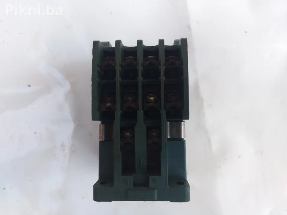 Kontaktor ISKRA KO53 16A 220v sklopka prekidac