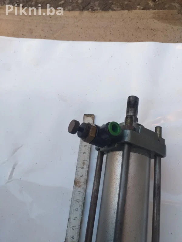 Pneumatski FESTO cilindar klip radni 50cm
