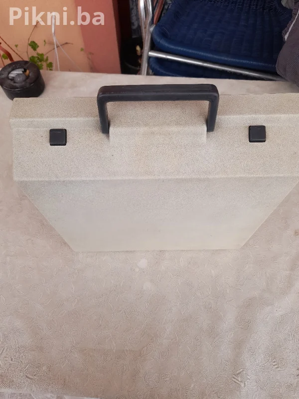 RASPRODAJA! VINTAGE PISAĆA MAŠINA IBM/UNIS (Bugojno)