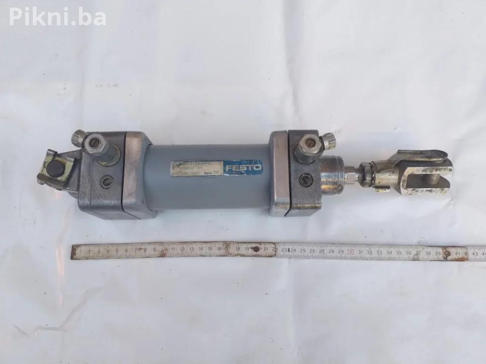 Pneumatski FESTO cilindar klip radni 11cm