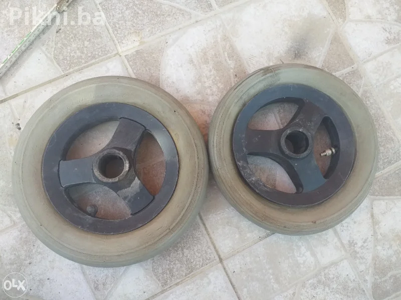 Gume sa felgama tockovi 260/165x60