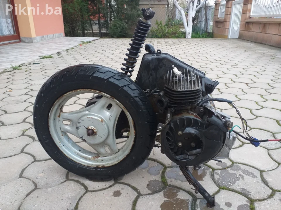 IZUZETNA PRILIKA! POGONSKI SKLOP za Skuter YAMASAKI 50cc