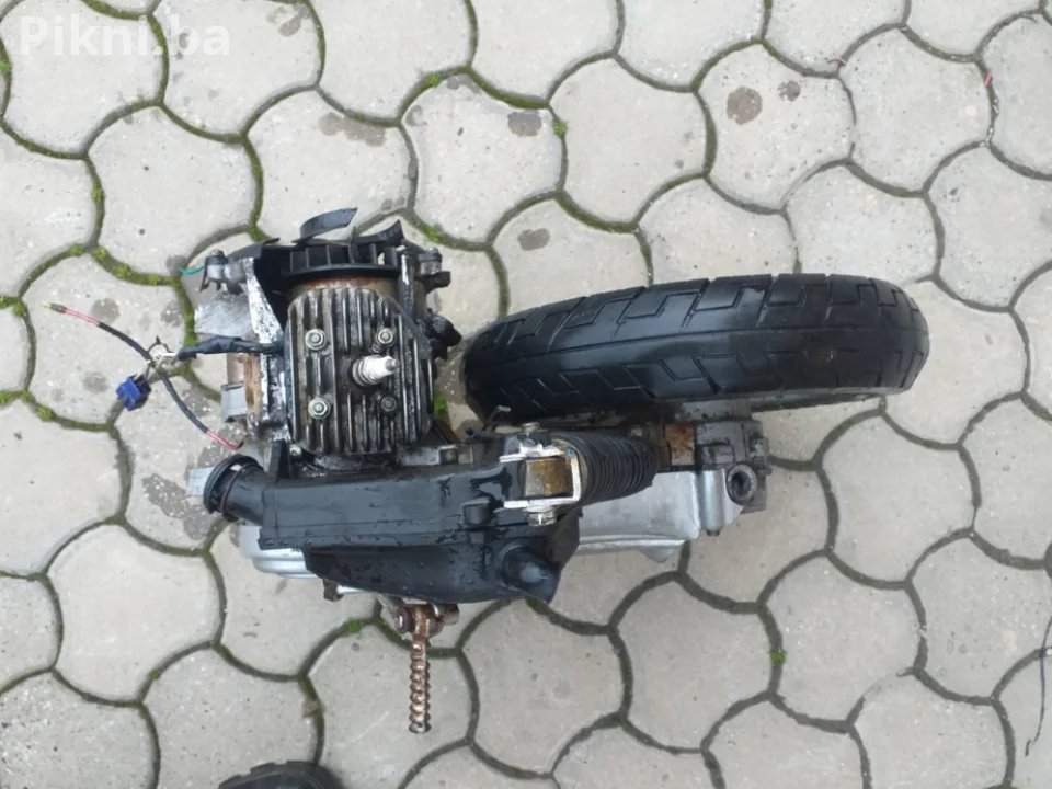 IZUZETNA PRILIKA! POGONSKI SKLOP za Skuter YAMASAKI 50cc