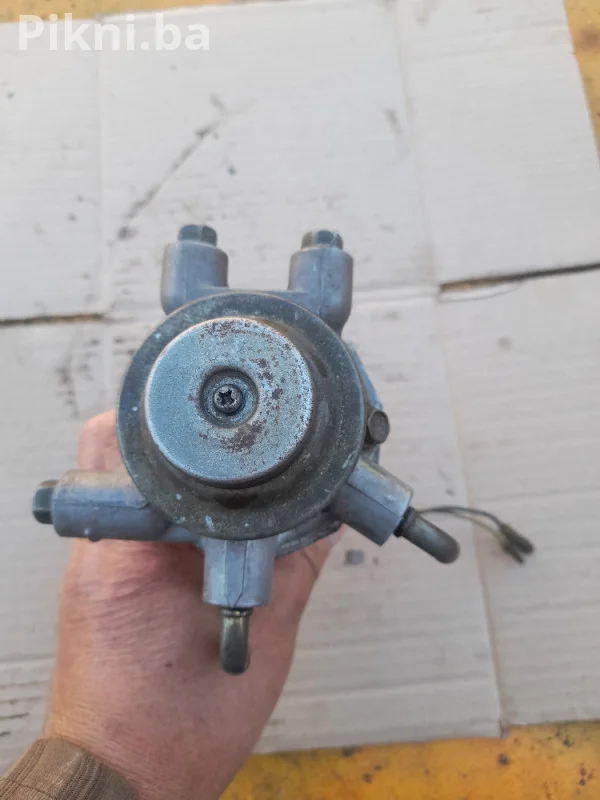 Filter nafte ac pumpa isuzu NPR Hicom traktor bager utovarivac