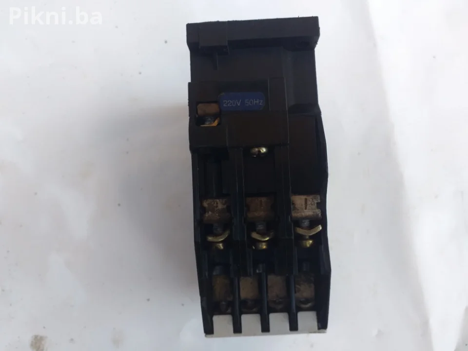 Kontaktor Končar CNM 16 220v sklolka prekidaci
