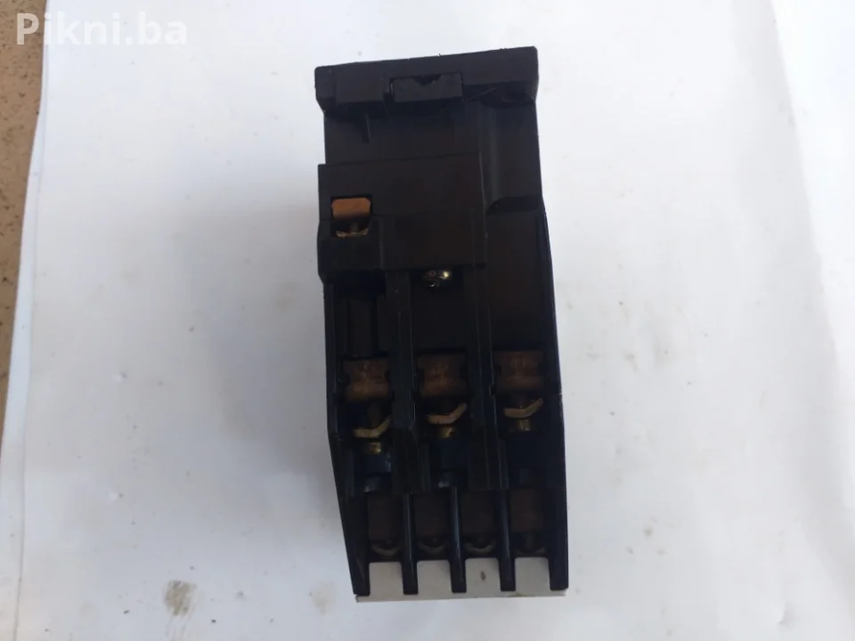 Kontaktor Končar CNM 16 220v sklolka prekidaci