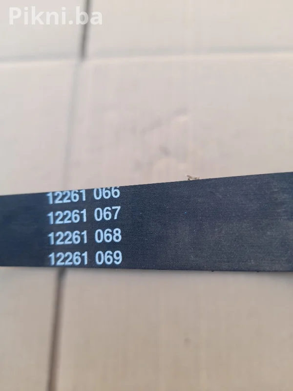 Klinasti remen Ford Dayco 94253 kljnasti remeni
