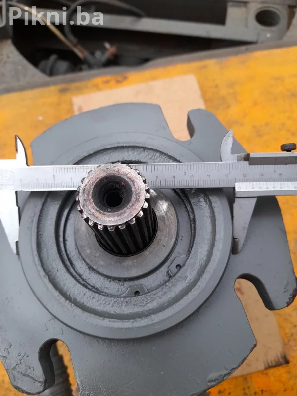Hidromotor BREVINI hidro motor pumpa bager buldožer utovarivac
