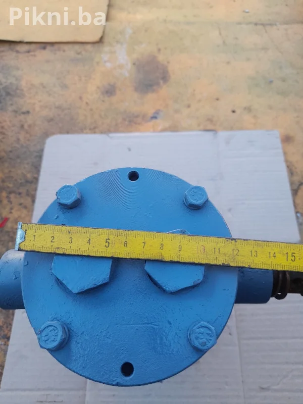 Metalni hidraulicni filter 300x100mm bager utovarivac traktor