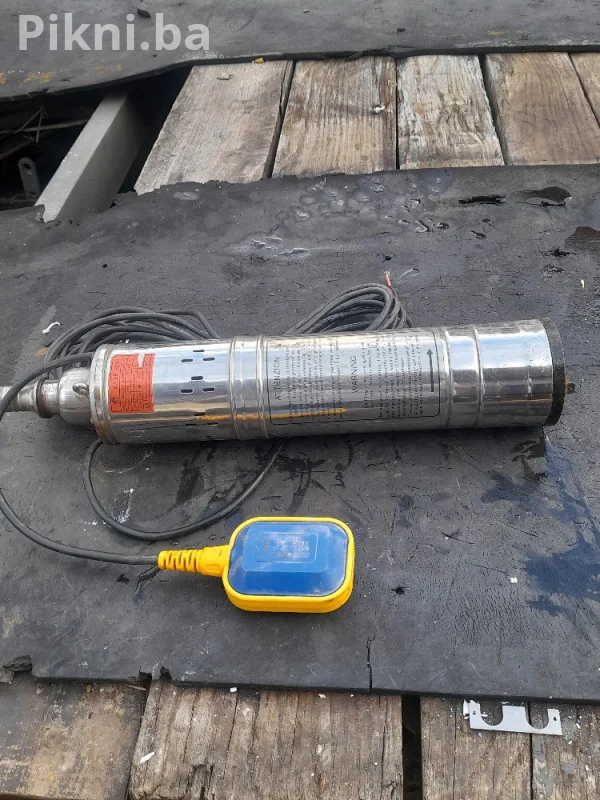 Oglas za brzu prodaju: Jaka Potopna Pumpa RAKETA (1100W, 120m)