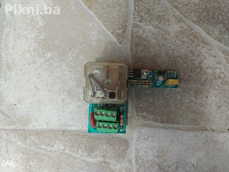 Elektro rele releji 220v