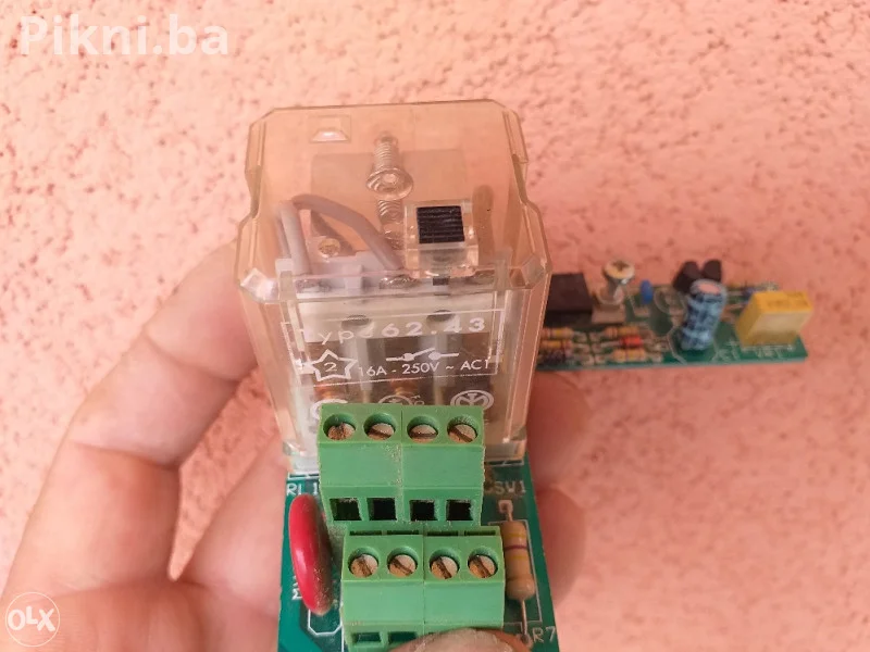 Elektro rele releji 220v