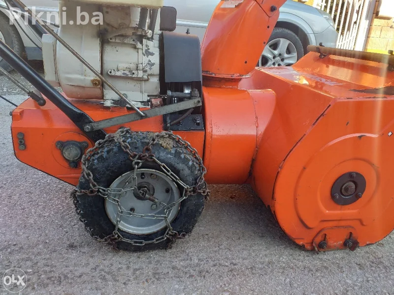 Freza za snijeg UNIVERSAL 6 brzina na benzin sa vucom lancima