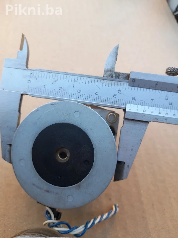 Oglas za prodaju koračnih motora (Stepper Motor) ELEKTO MOTORI MOTOR