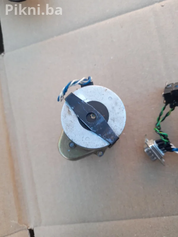 Korak-Motor sa Reduktorom (Carrier Step Motor) MS5A451/MS5 ELEKTROMOTORI