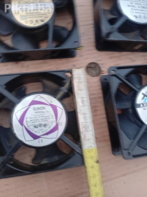 Ventilator turbina 12x12x4cm 220v elektro motor elektromotori