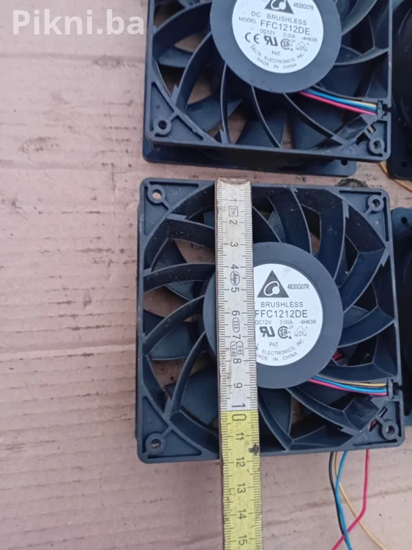 HITNA PRODAJA: Industrijski/Serverski Ventilatori (5 kom) - Delta