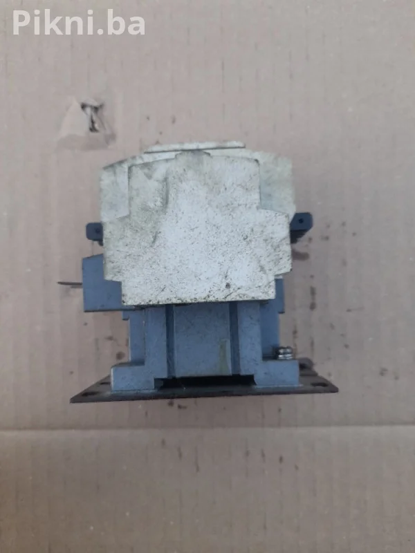 Kontaktor 26A 220v GMC D-32 sklopke prekidaci
