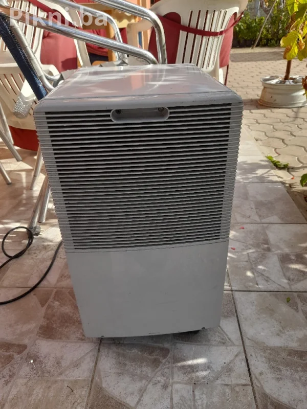 DeLonghi DS 105 Odvlaživač Zraka - Potrebno Punjenje Plina